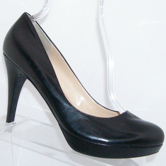 marc fisher black leather pumps